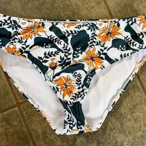 🎀3/$25🎀 size large Floral Bikini Bottoms